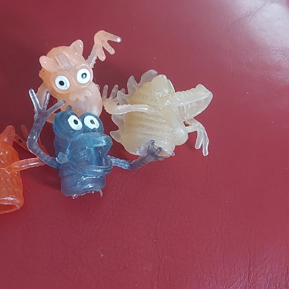 Vintage Little Finger Puppet Monsters (4) - Picture 2 of 4